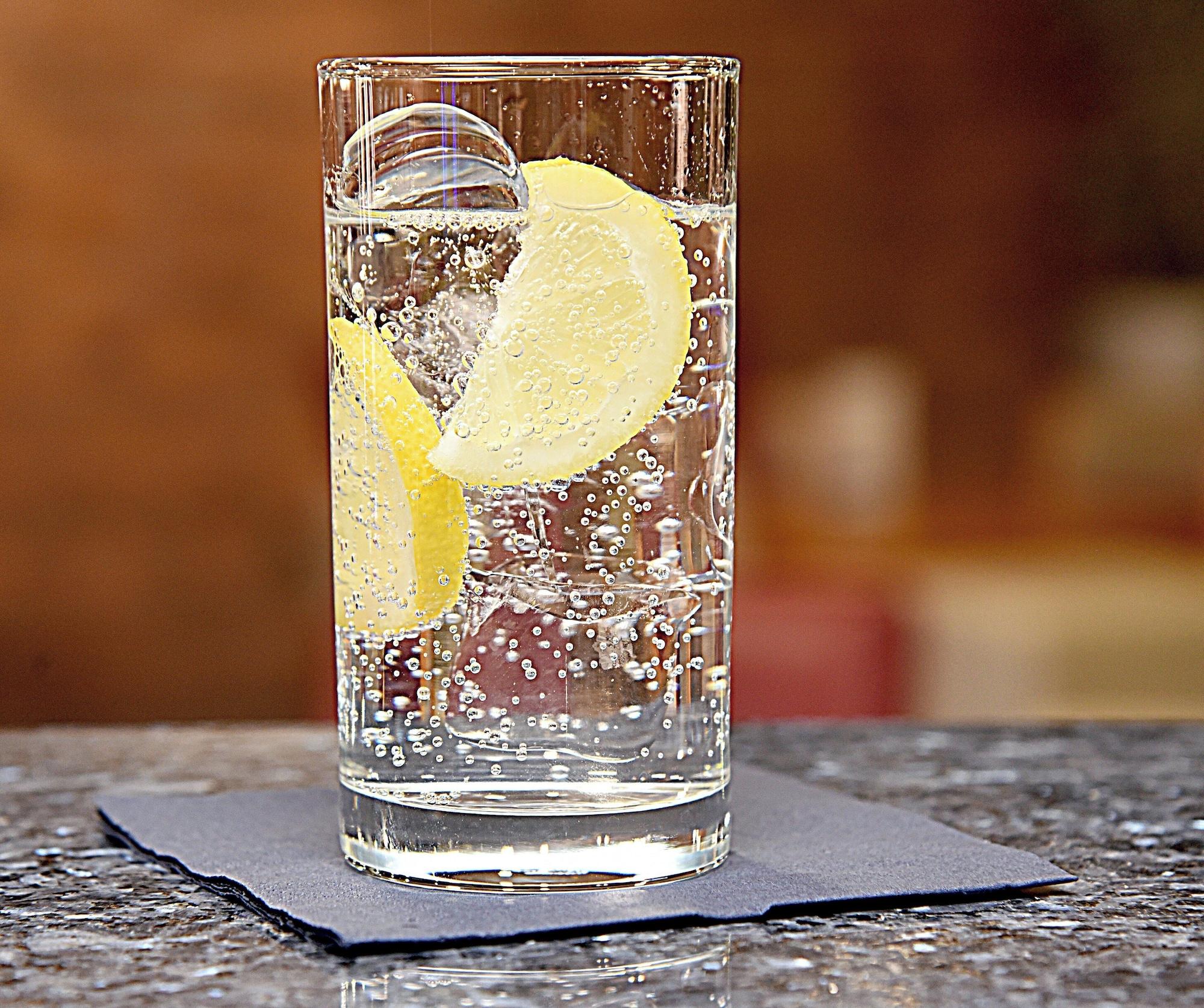 Bar/lounge Holiday Inn Express Albert Dock by IHG