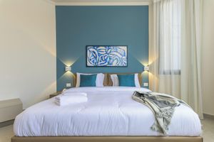 Paquete - CityZen - Boutique Studios in Achrafieh
