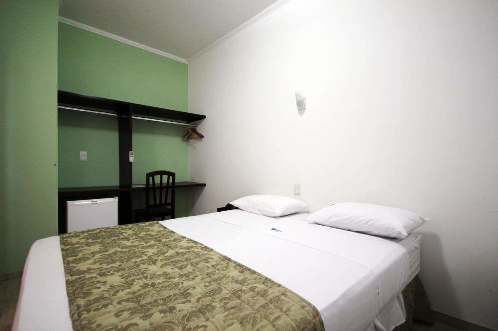 Varios Hotel Savana