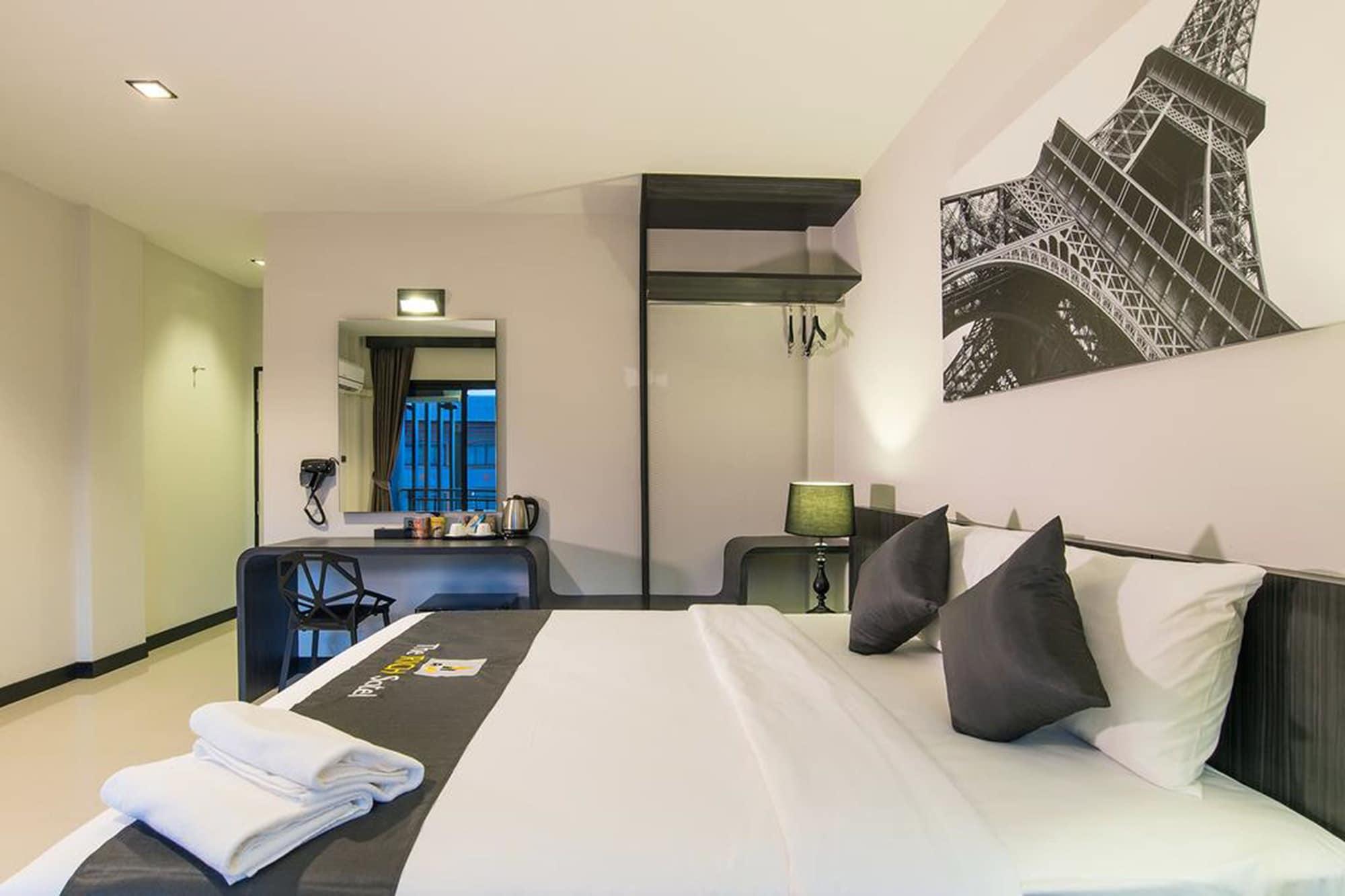 Habitación The Rich Sotel