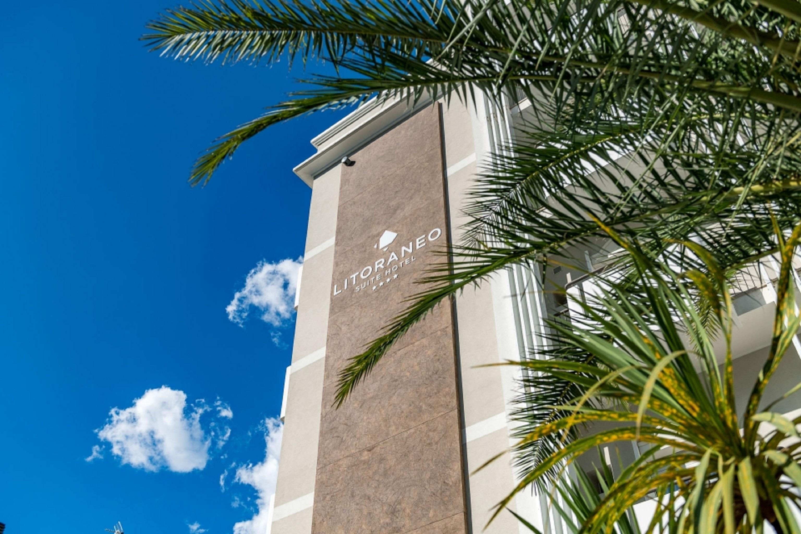 Vista Lobby Litoraneo Suite Hotel