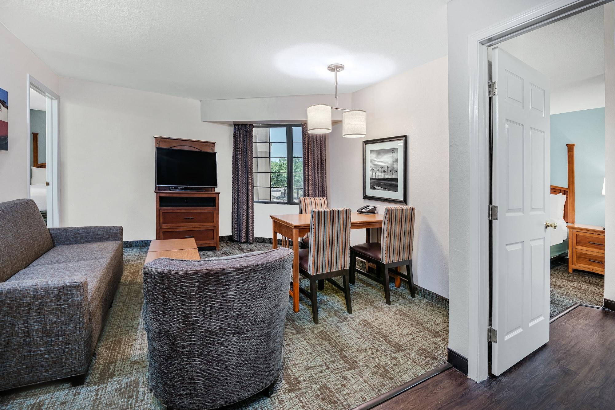 Habitación Staybridge Suites Round Rock by IHG