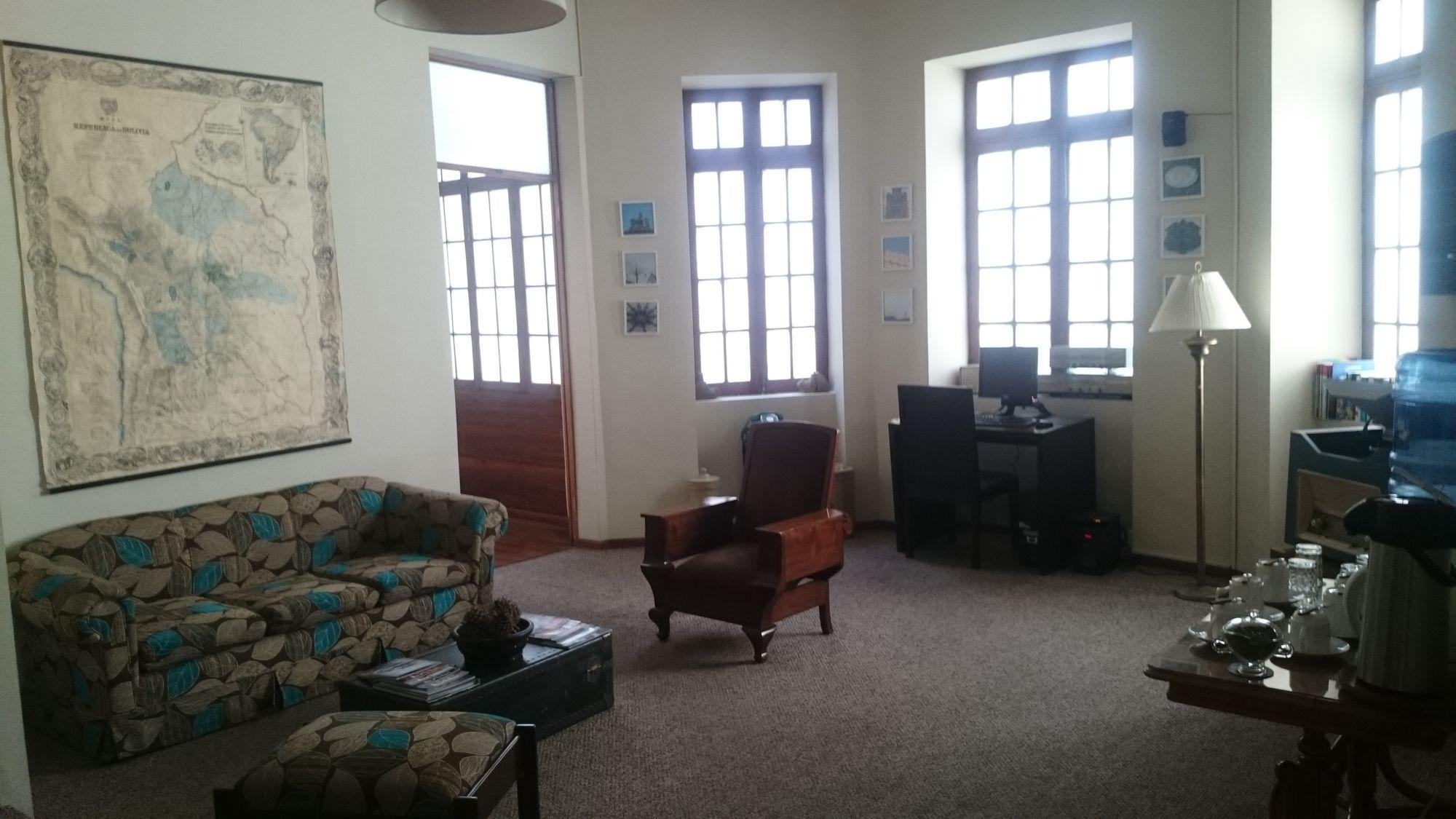 Vista Lobby Casa Prado Suites Hotel