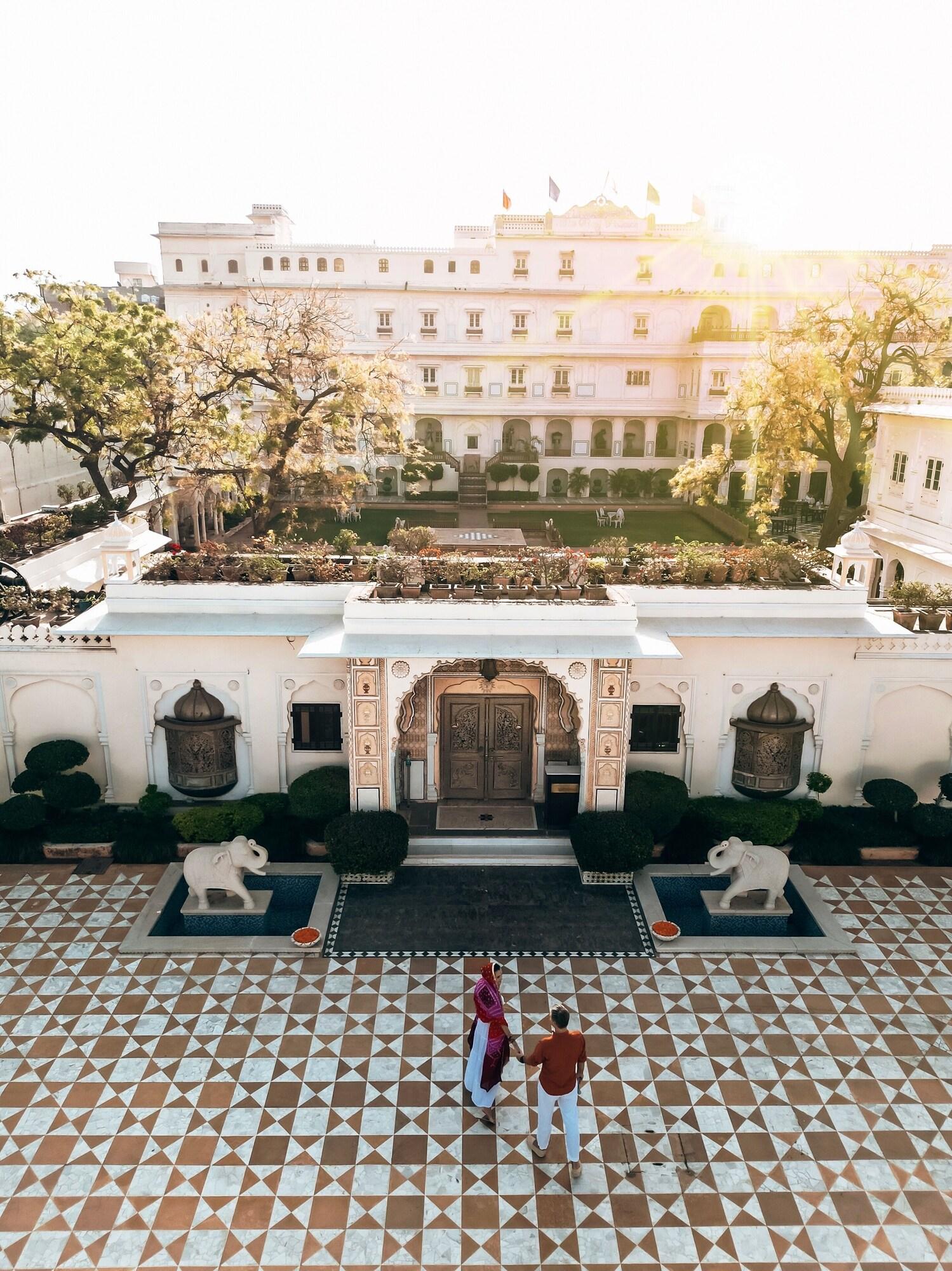 Vista Exterior The Raj Palace