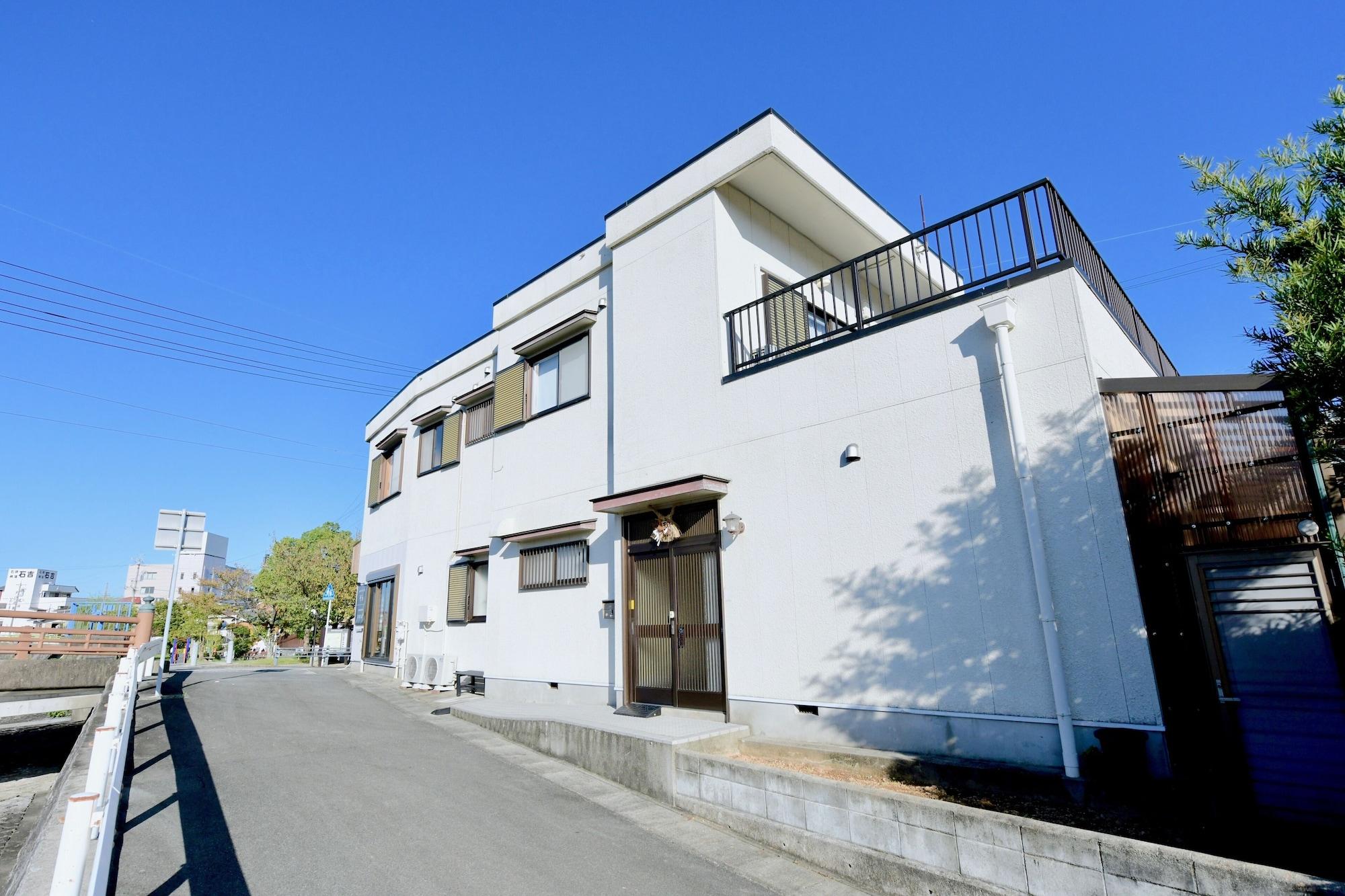 Vista Exterior Ise Guest House sora - Hostel