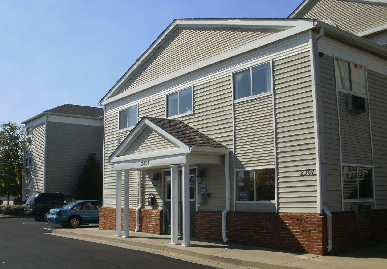 Vista Exterior InTown Suites Extended Stay Indianapolis IN - I-70/Post Road