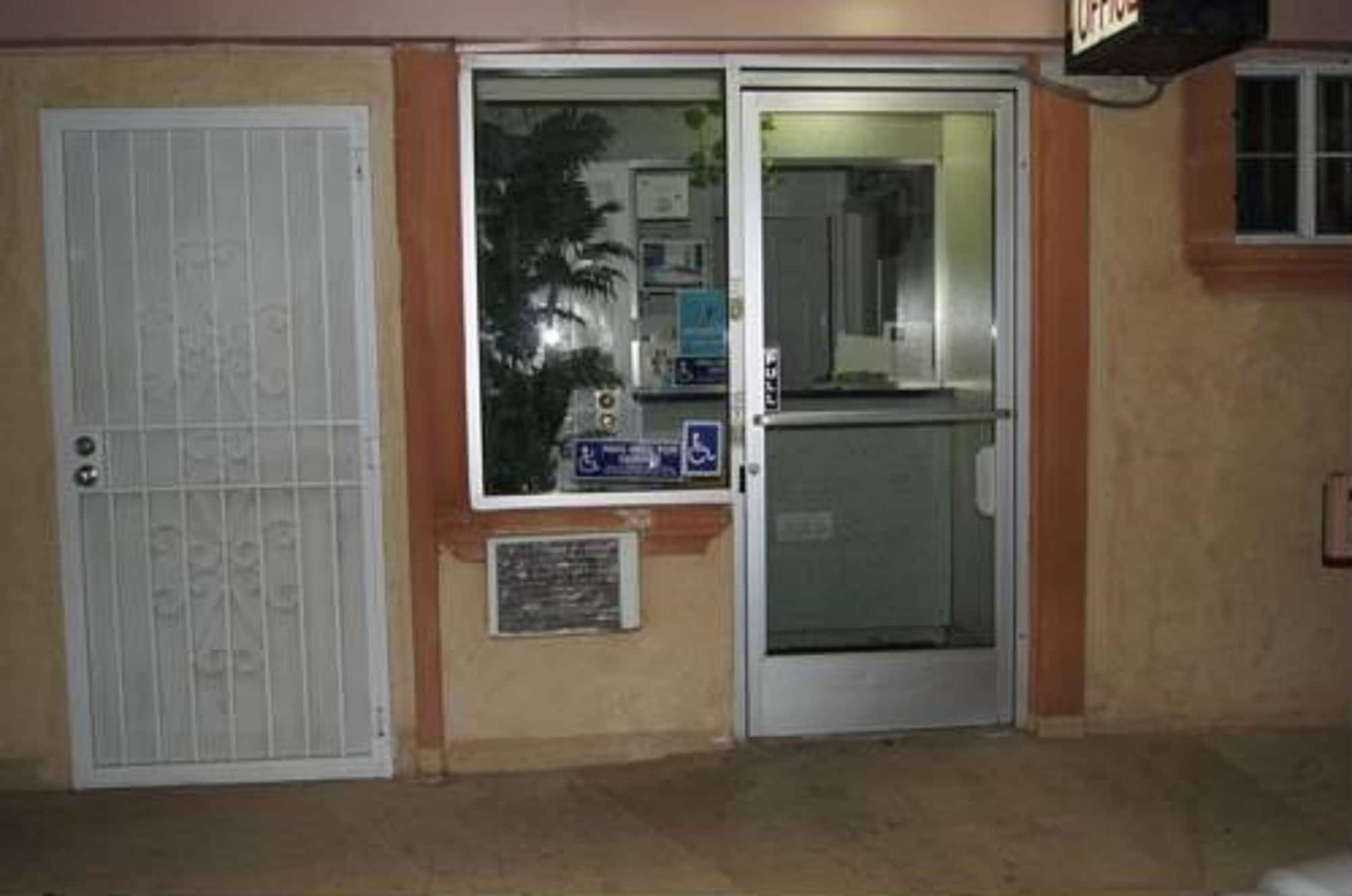 Vista Lobby Travel Inn