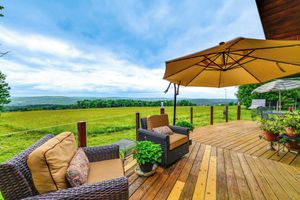 Alquiler Vacacional - Secluded Oxford Cabin on 75 Acres: Sunset Views!