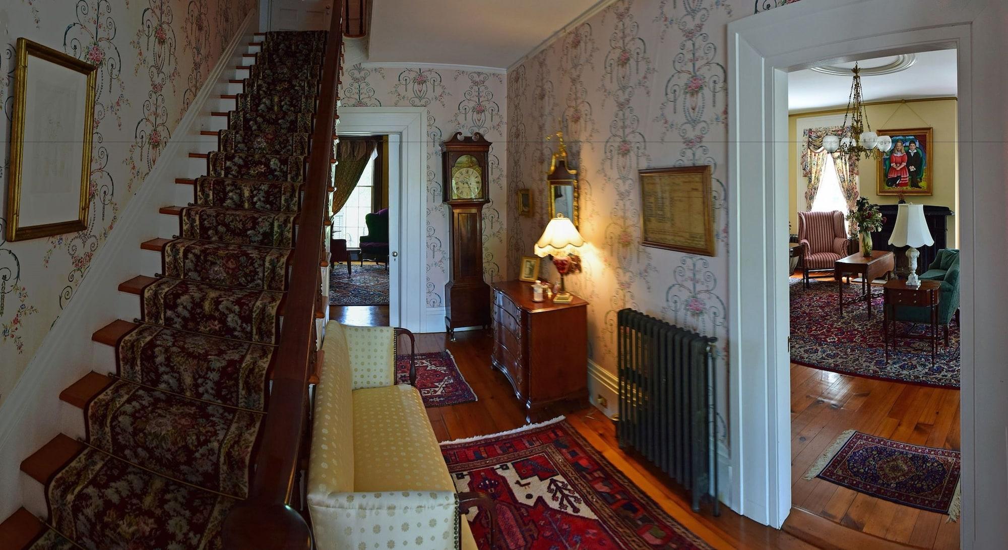 Vista Lobby Oakcliff Bed and Breakfast