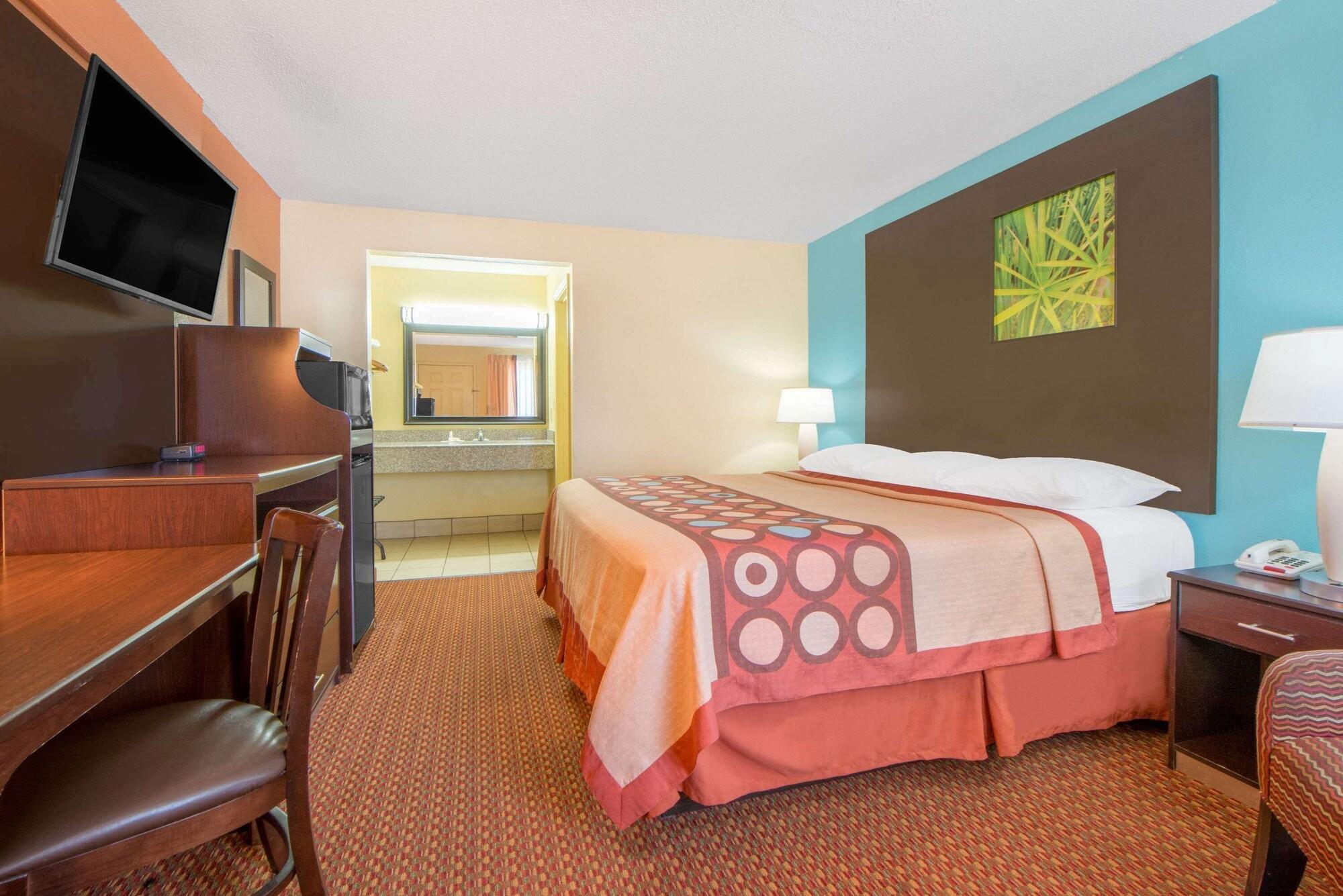 Habitación Super 8 by Wyndham Tulsa