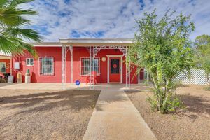 Alquiler Vacacional - Walk Downtown: Authentic Adobe Home in Las Cruces!