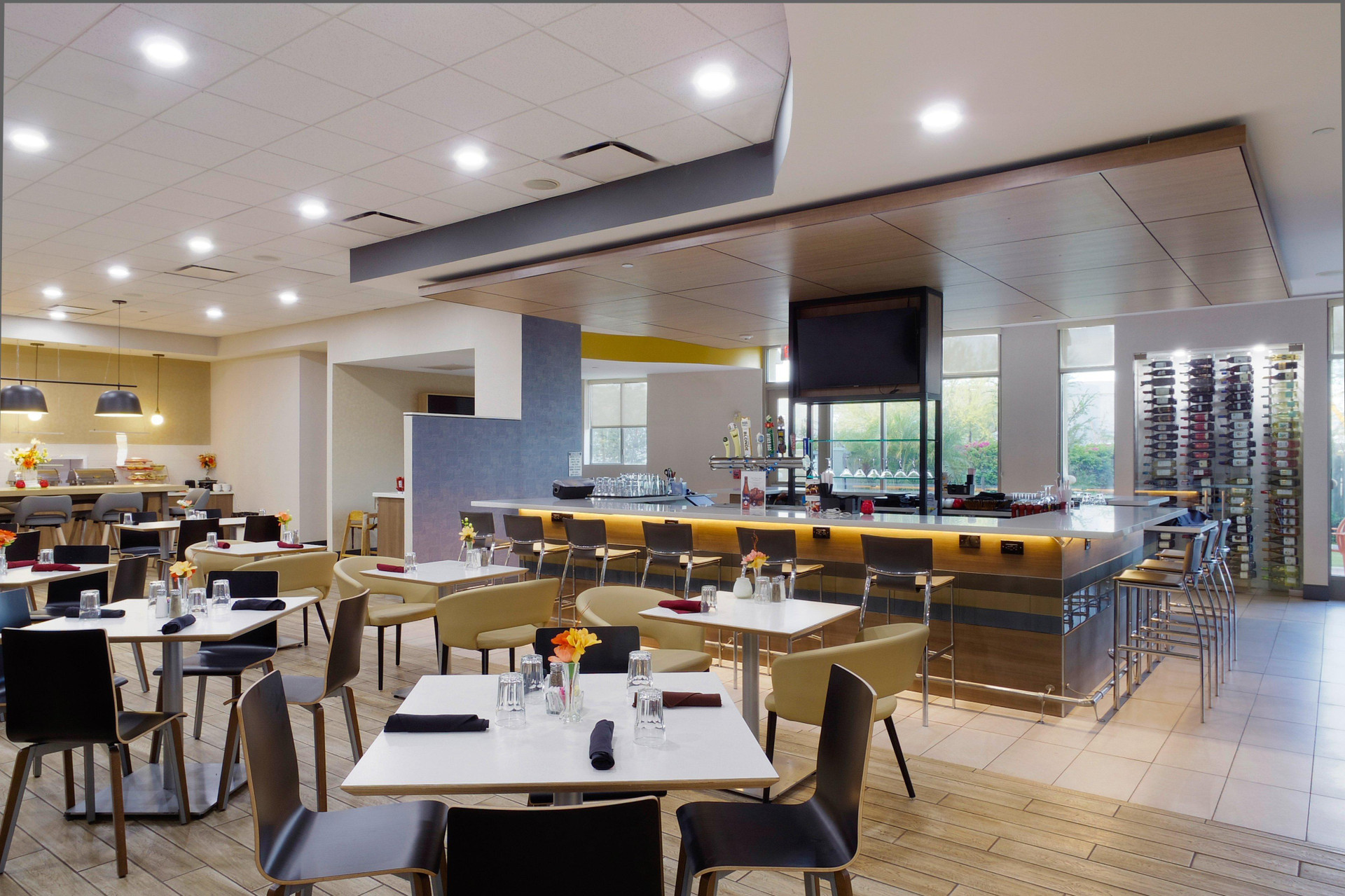 Bar/Salón Holiday Inn & Suites Phoenix Airport an IHG Hotel