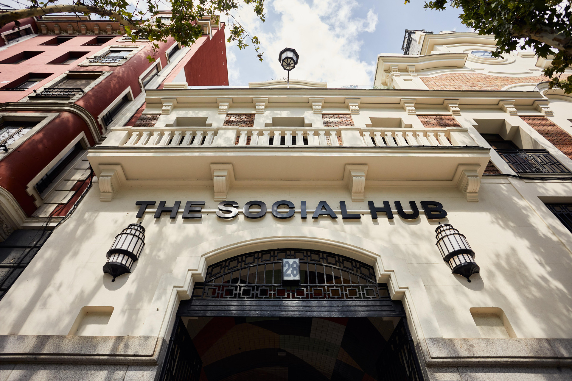Vista Exterior The Social Hub Madrid 4 star