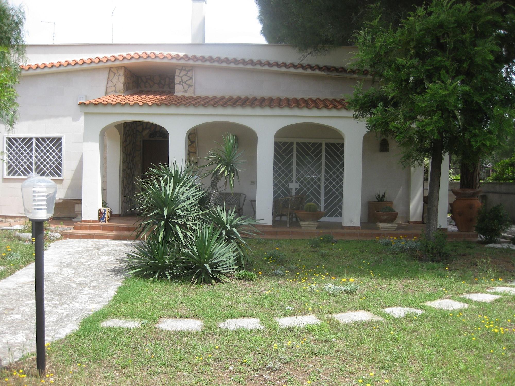Vista Exterior Villa Lucia