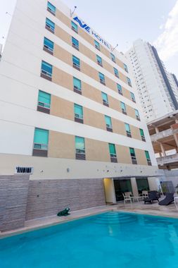 Hotel Ave Inn Mazatlán - Hoteles cerca de Zona Dorada en Mazatlán