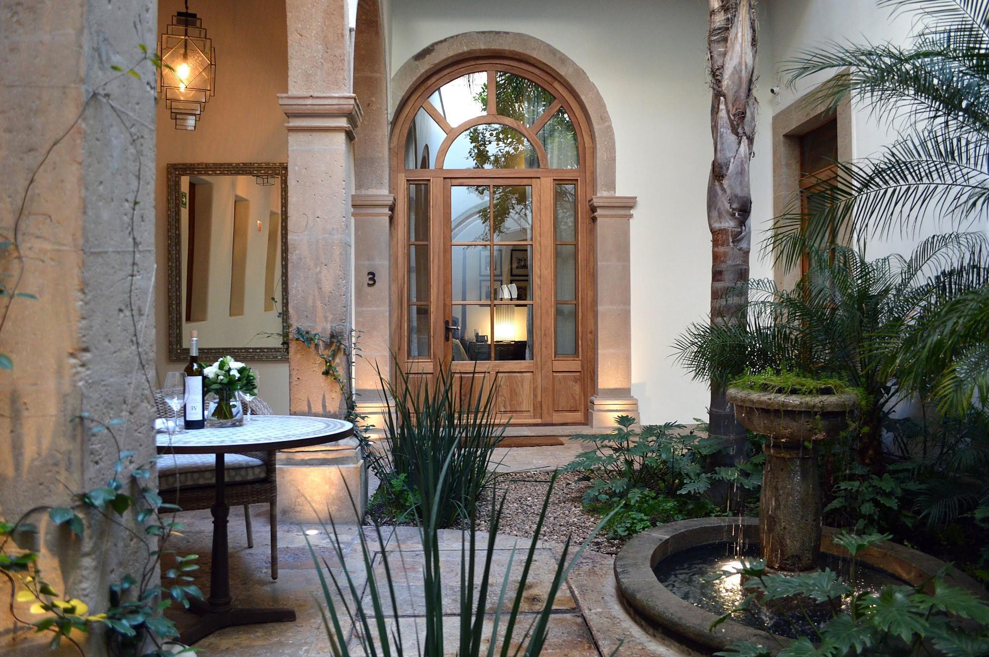 Vista Exterior Hotel Casa Blanca 7