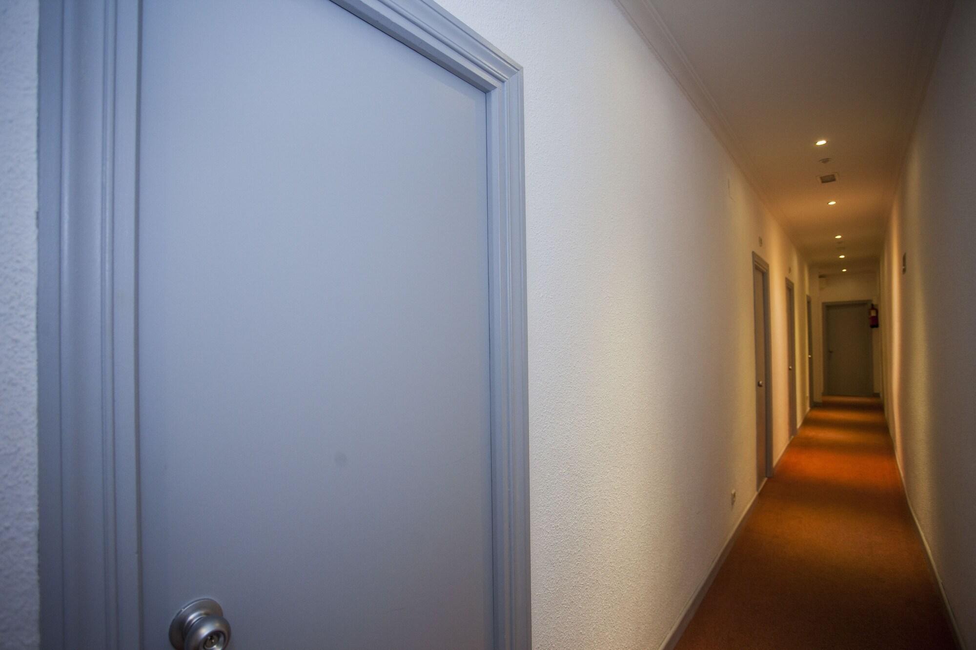 Vista Lobby Ava Rooms