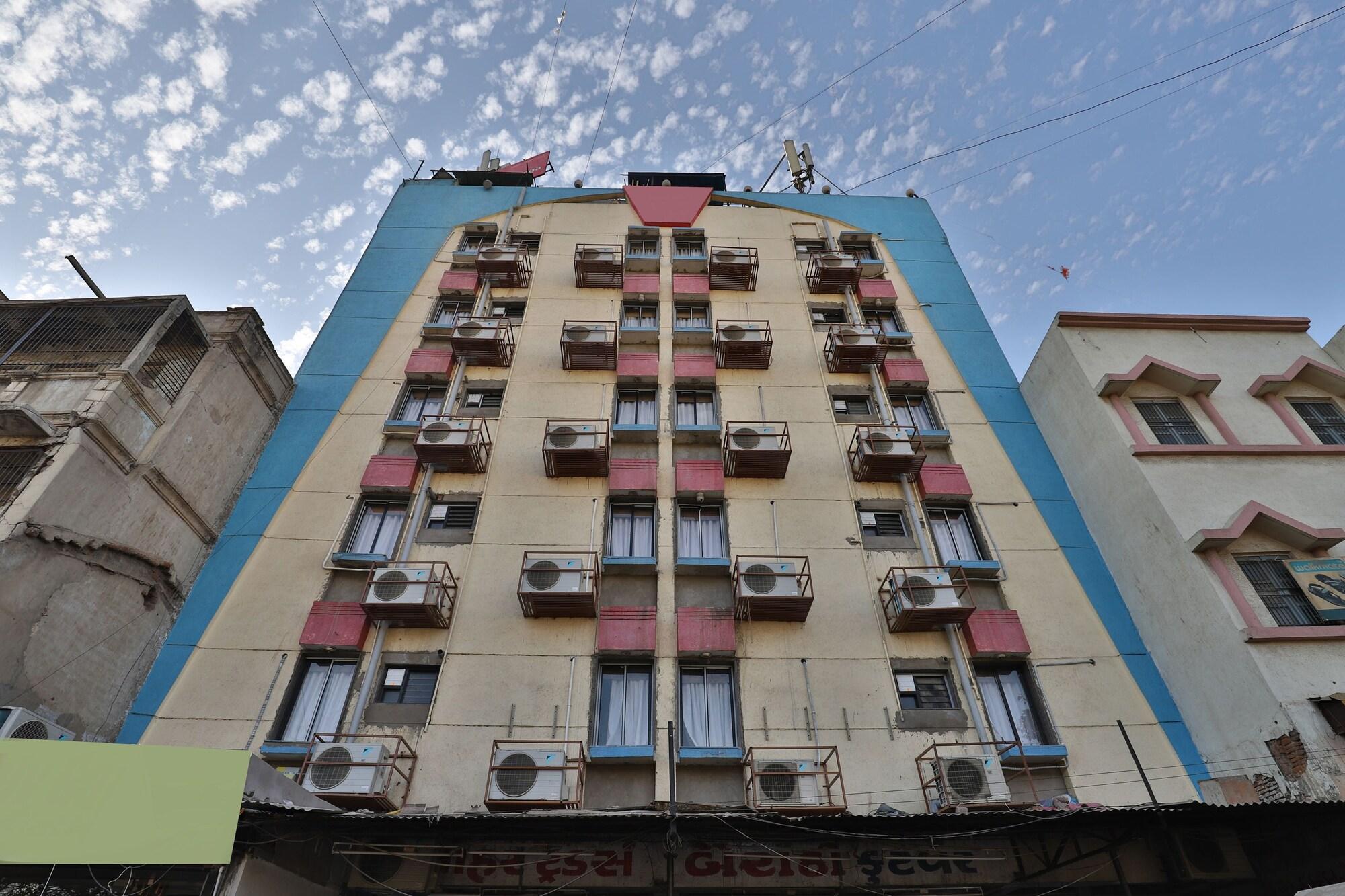 Vista Exterior OYO 15981 Hotel Shiv Ganga