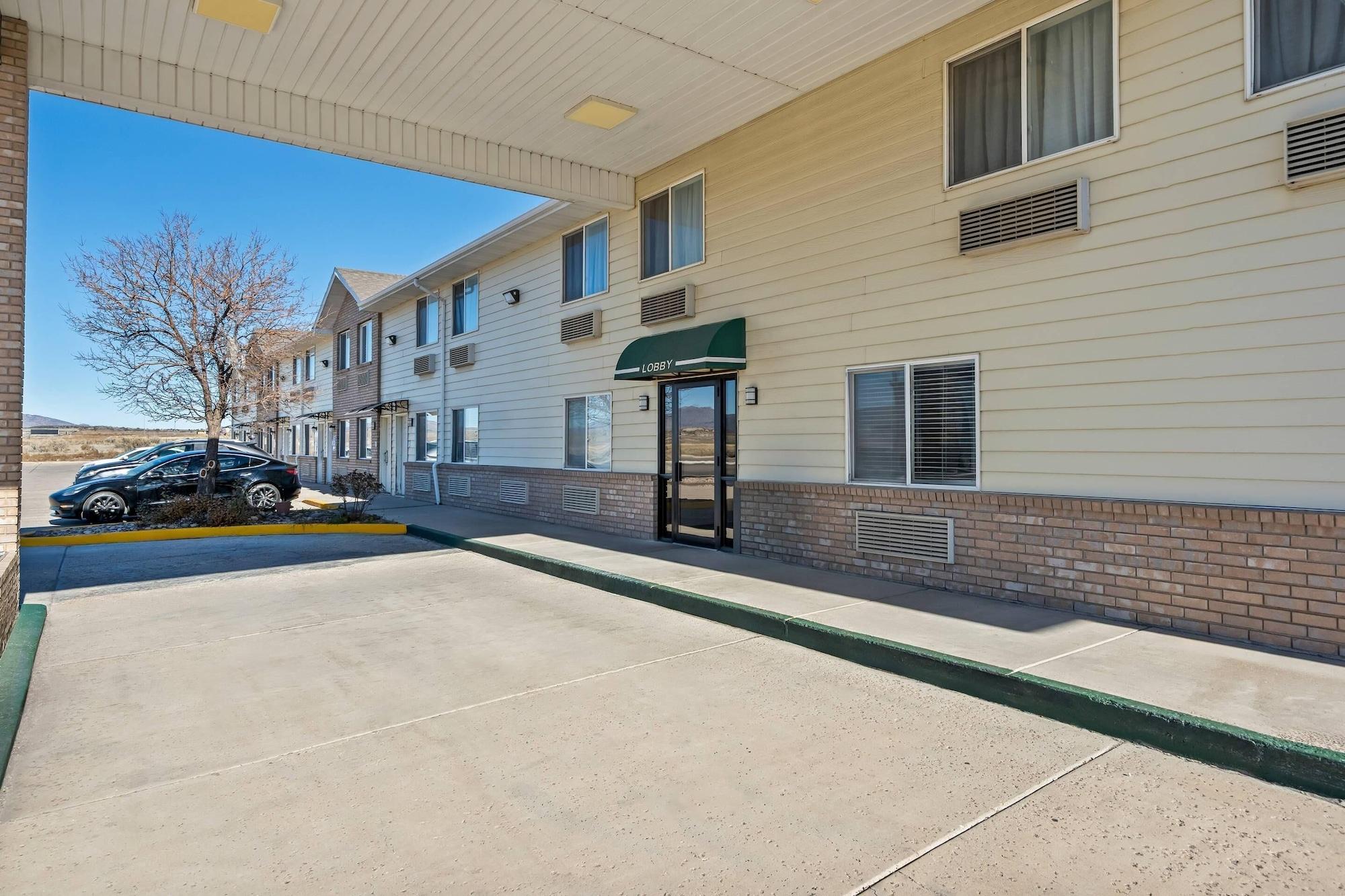 Vista Exterior Quality Inn Beaver I-15