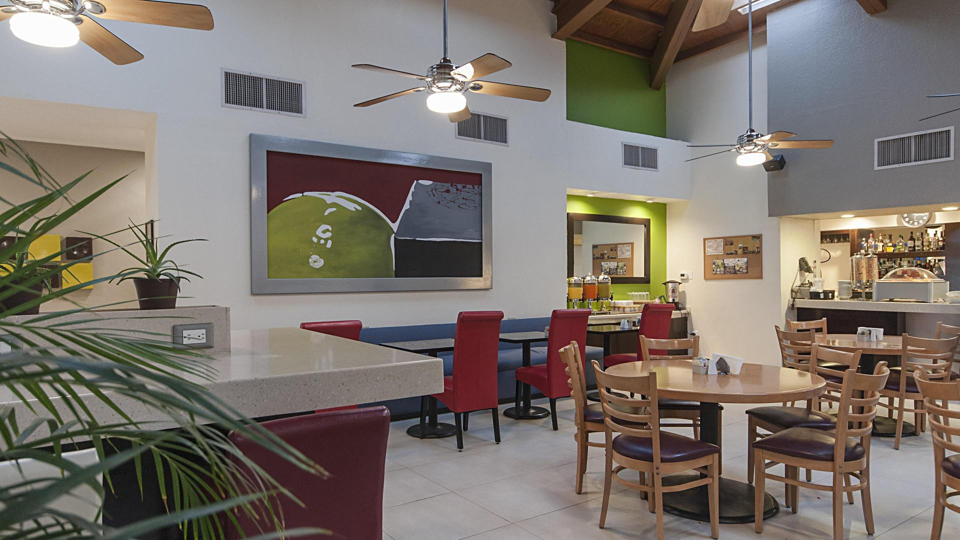Restaurant Holiday Inn & Suites Chihuahua Expo