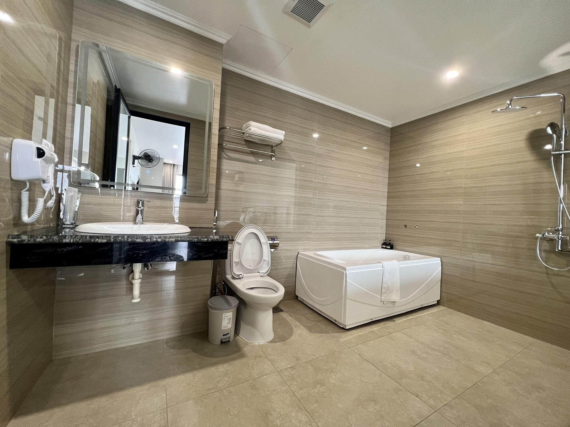 Equipamiento de Habitación Grand Dragon Noi Bai Hotel