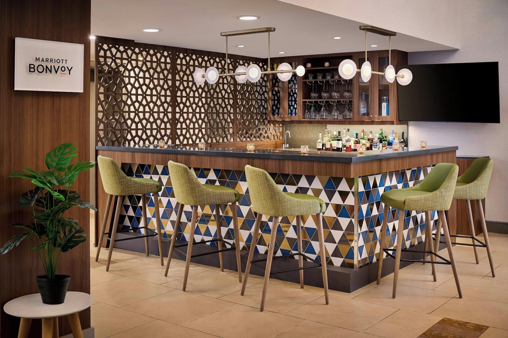 Bar/Salón TownePlace Suites by Marriott Mississauga-Arpt Corp Ctr