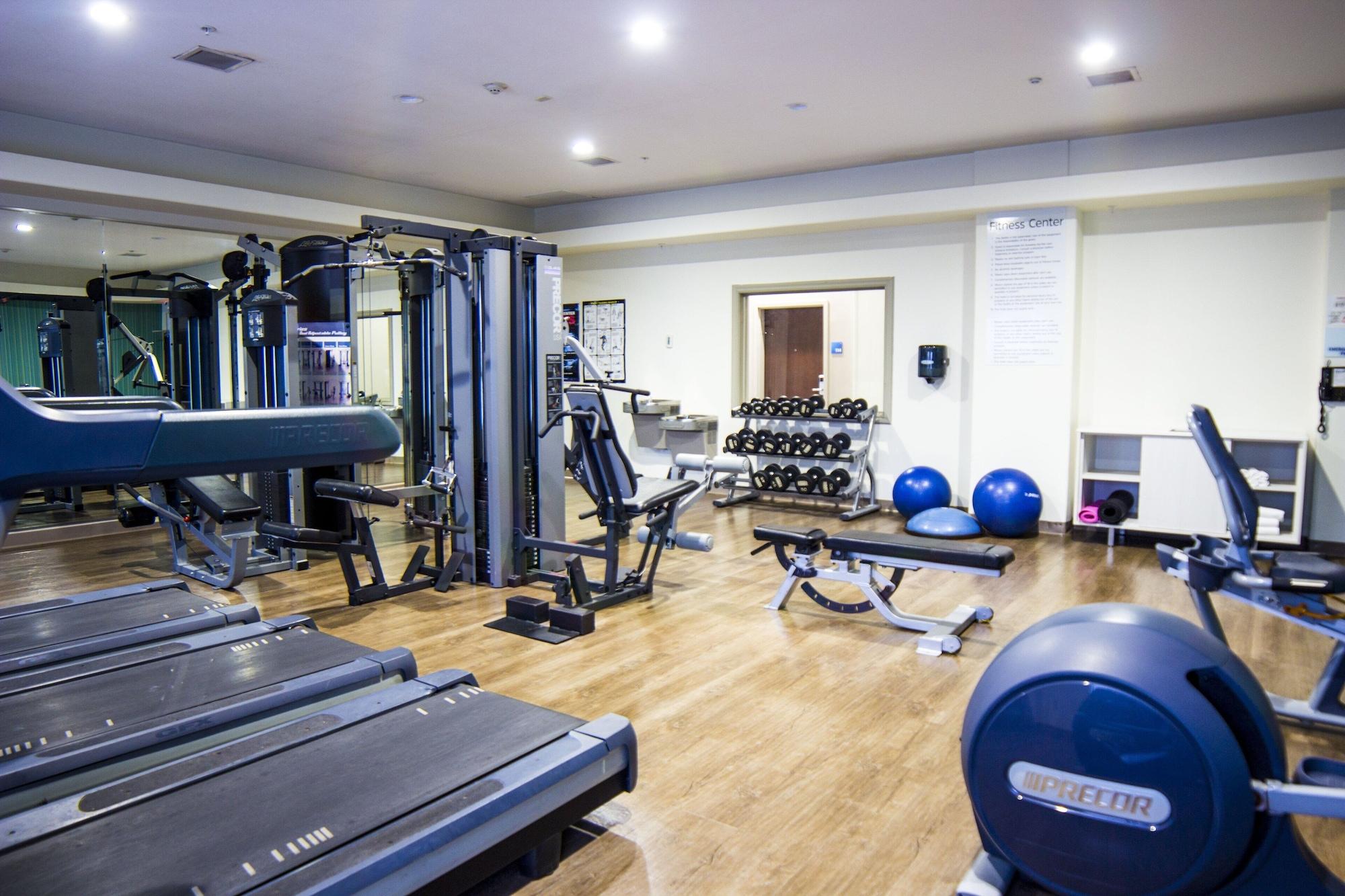 Gimnasio Holiday Inn Express Hotel & Suites Seguin by IHG