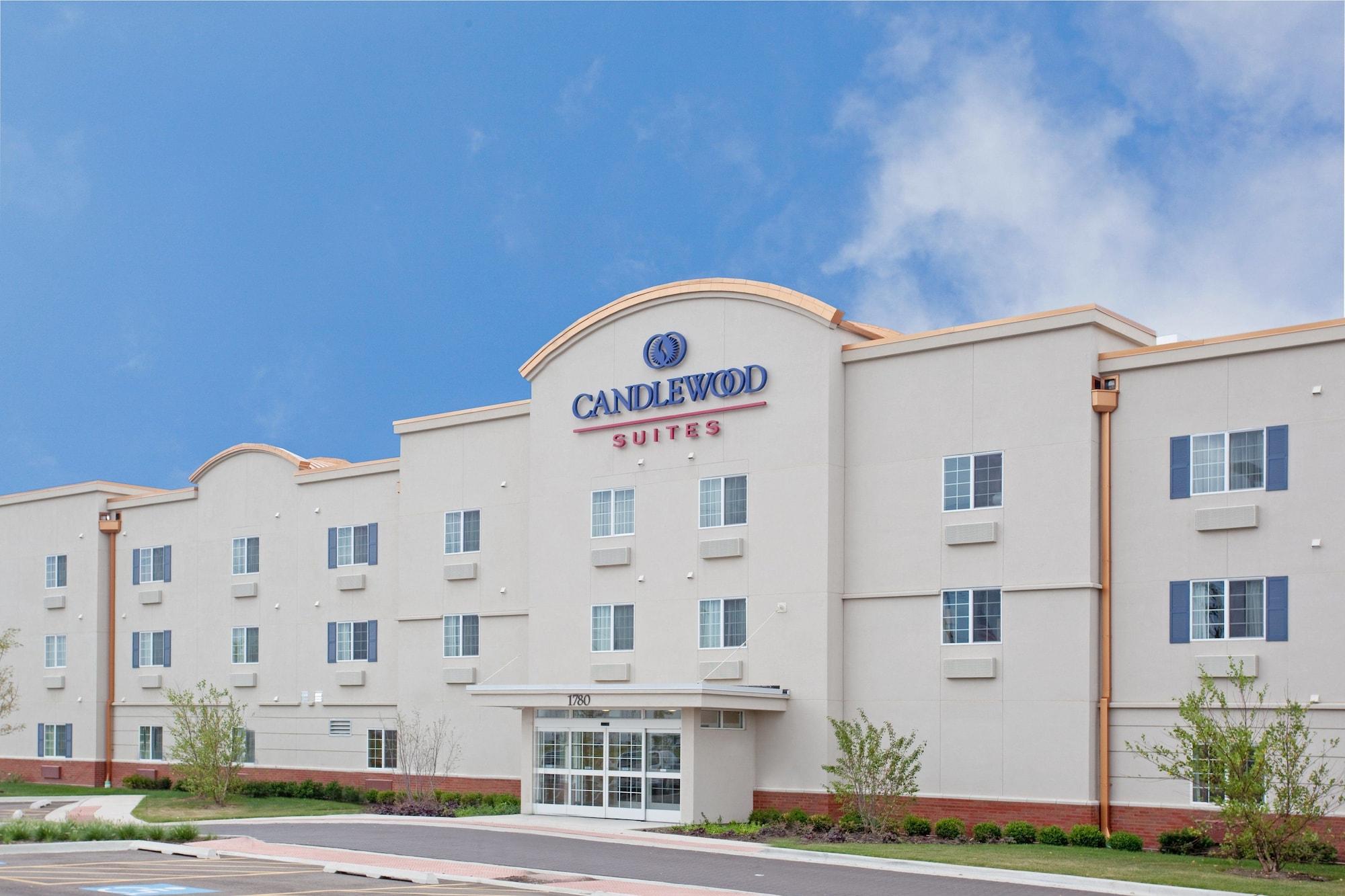 Varios Candlewood Suites Elgin by IHG