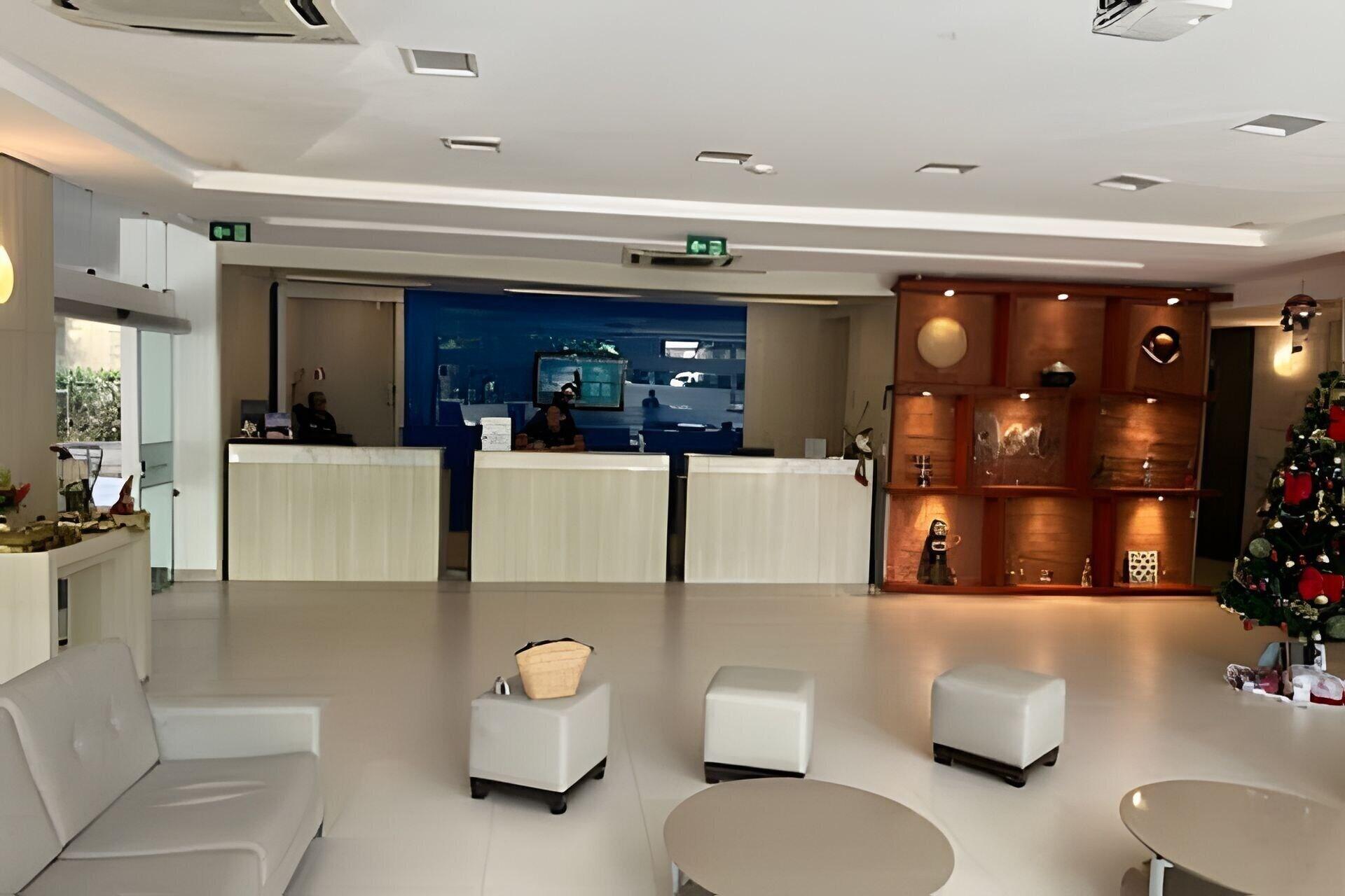 Vista Lobby Flat com piscina a 50m da praia