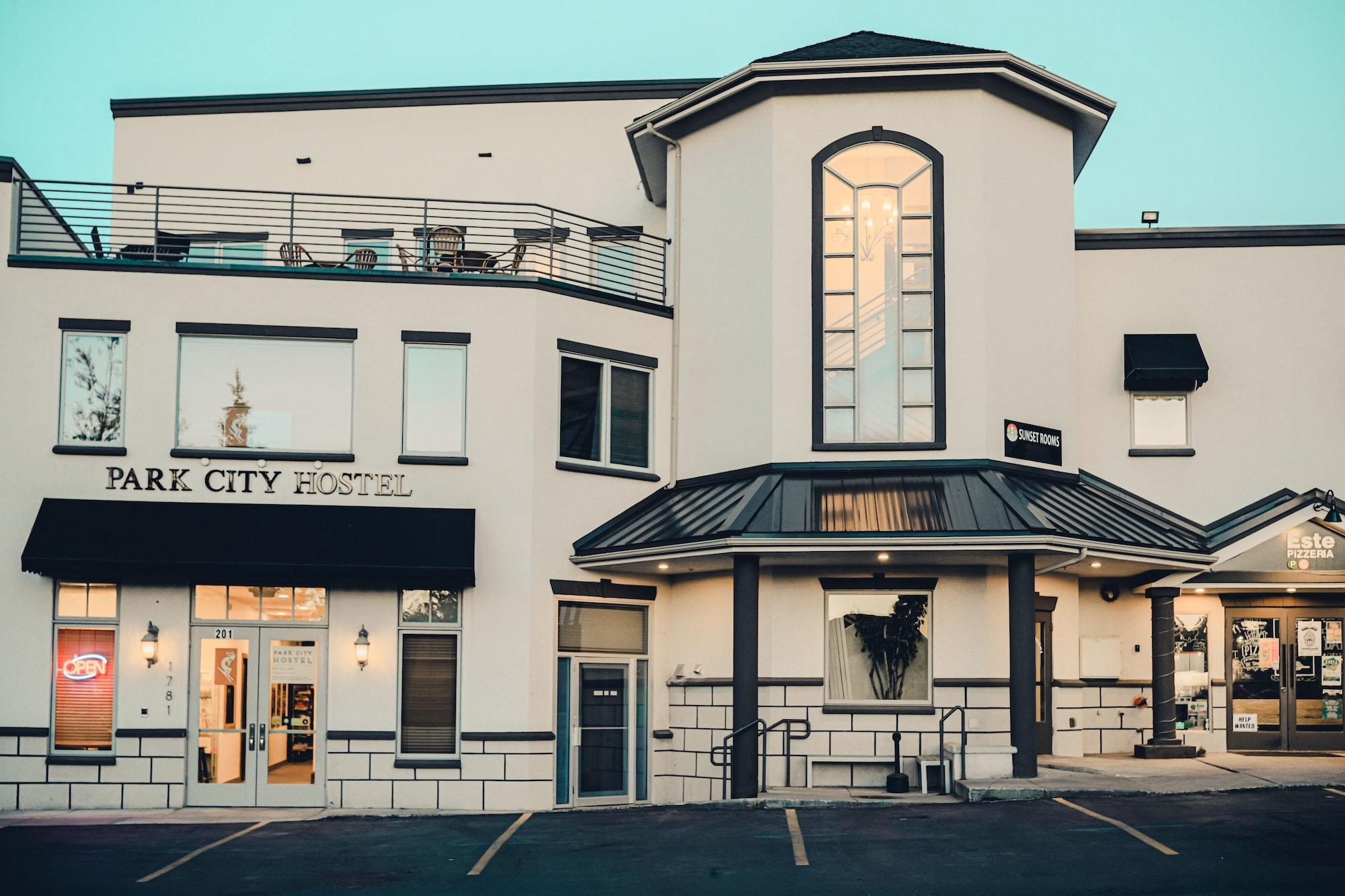 Varios Park City Hostel