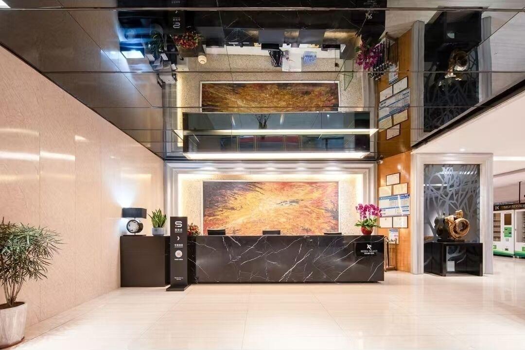 Restaurant Rezen Regency Hotel