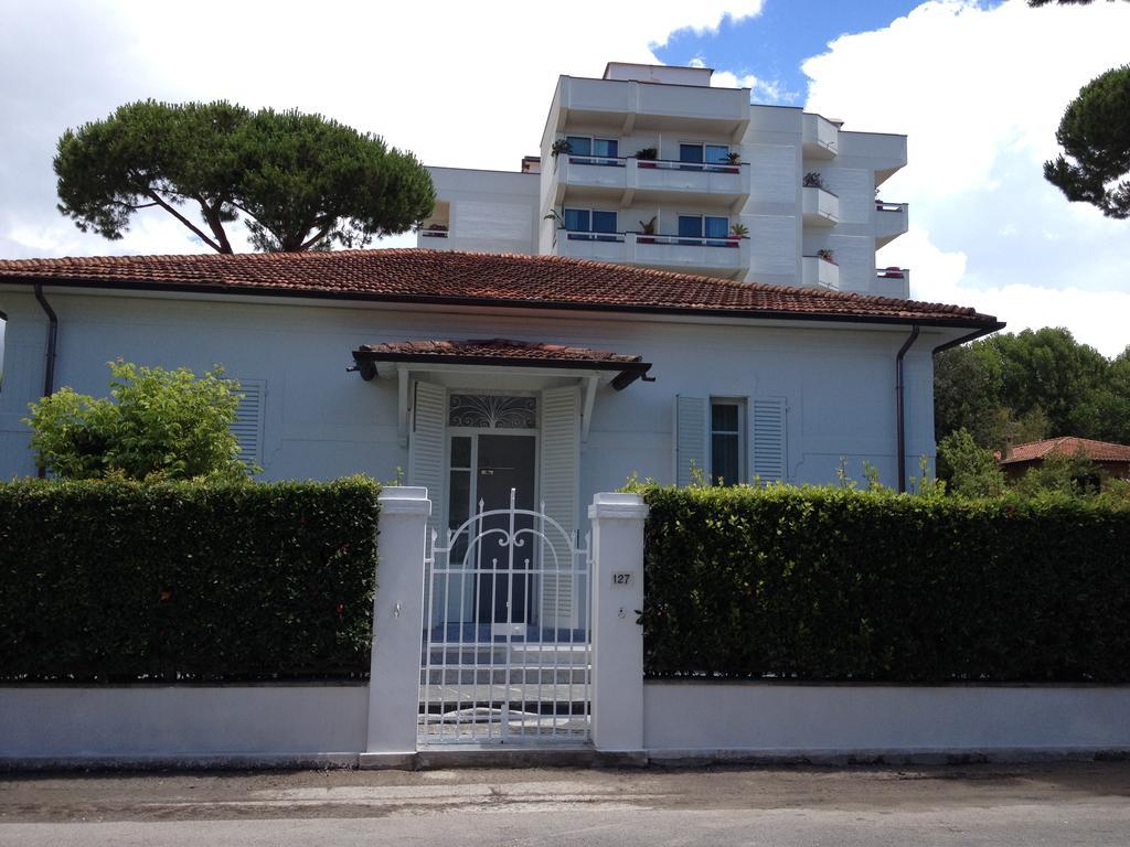 Vista Exterior Mondial Resort & Spa Hotel