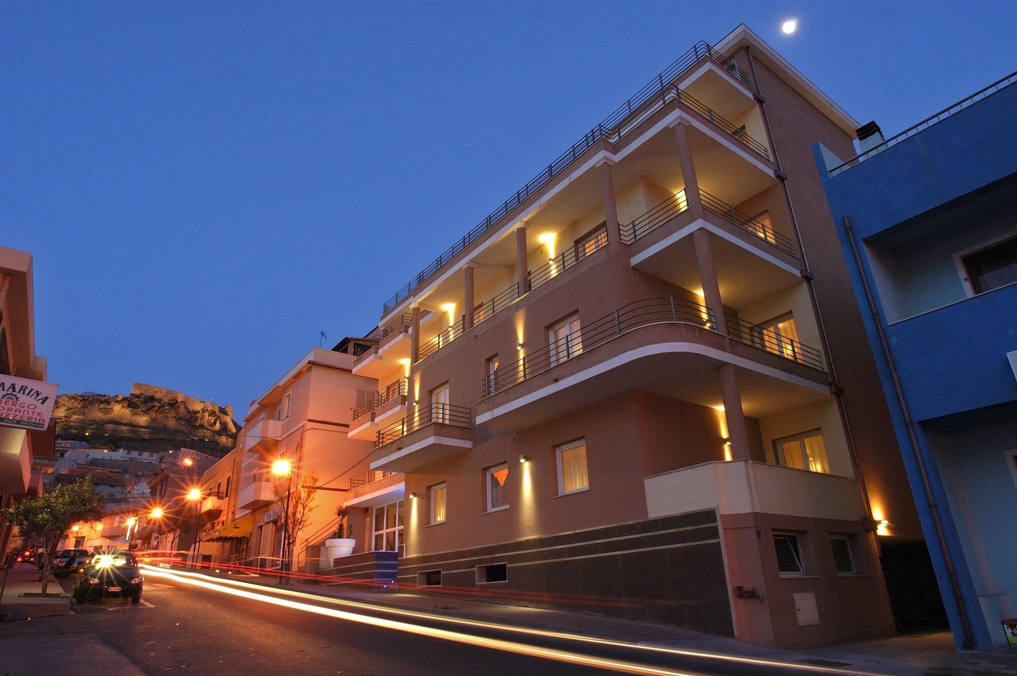 Vista Exterior Janus Hotel
