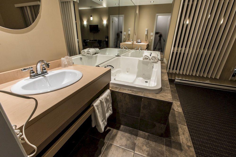 Equipamiento de Habitación Falcon Motel Brossard
