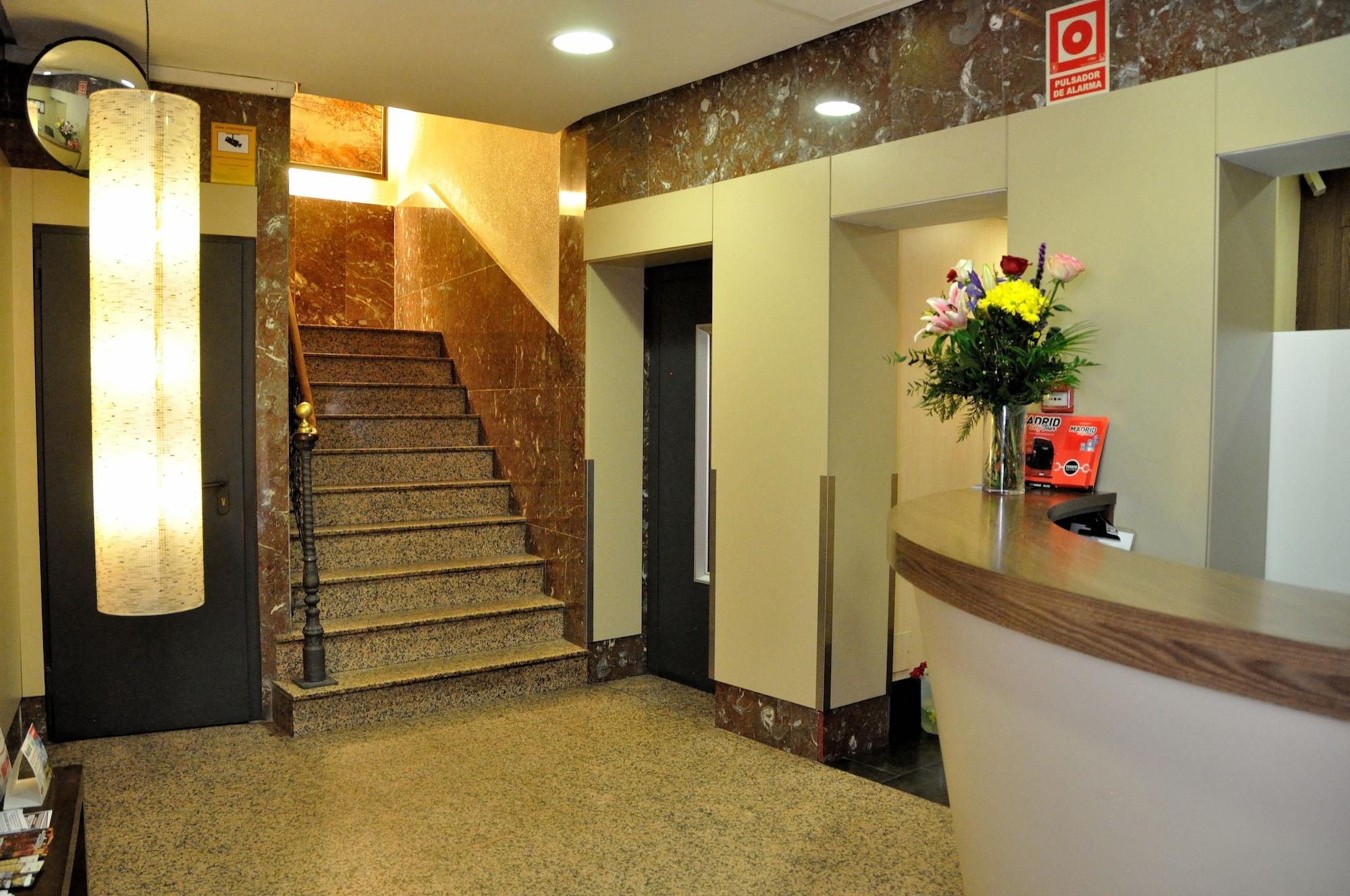 Vista Lobby Hostal Ballesta
