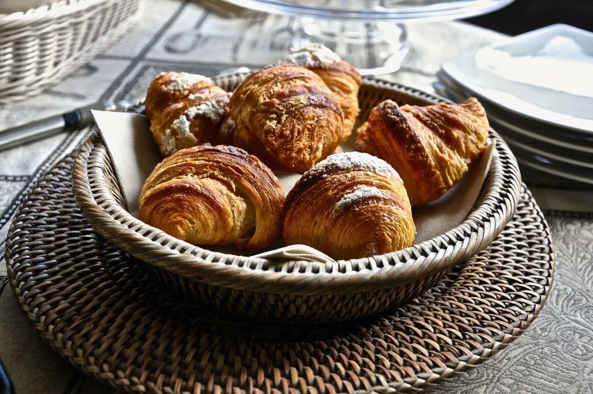 Varios Heidi Bed and Breakfast