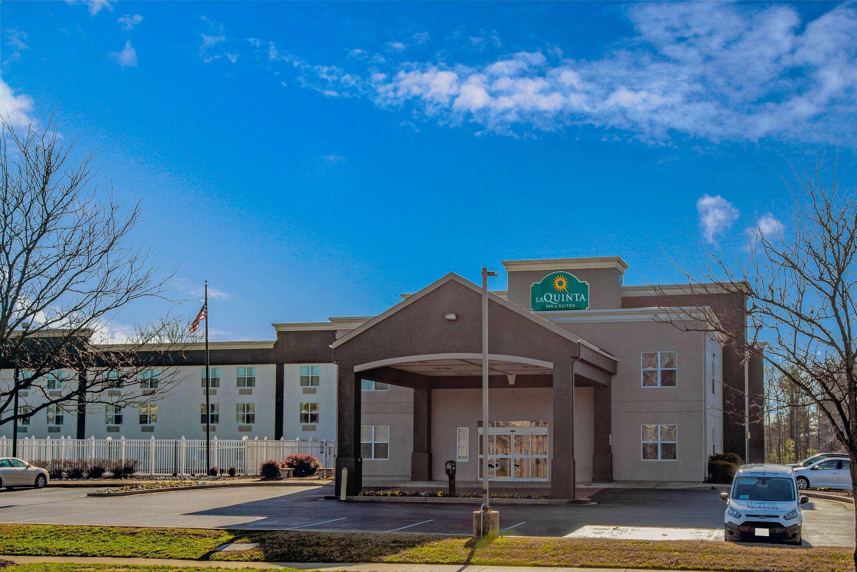 Vista Exterior La Quinta Inn & Suites by Wyndham Lexington Park - Patuxent