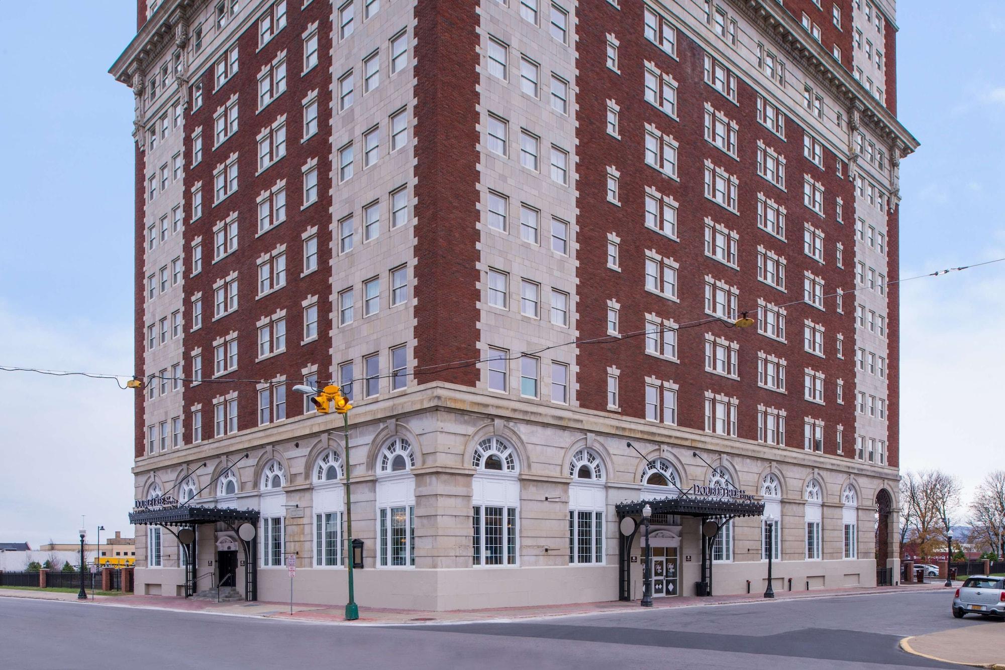 Varios DoubleTree by Hilton Utica