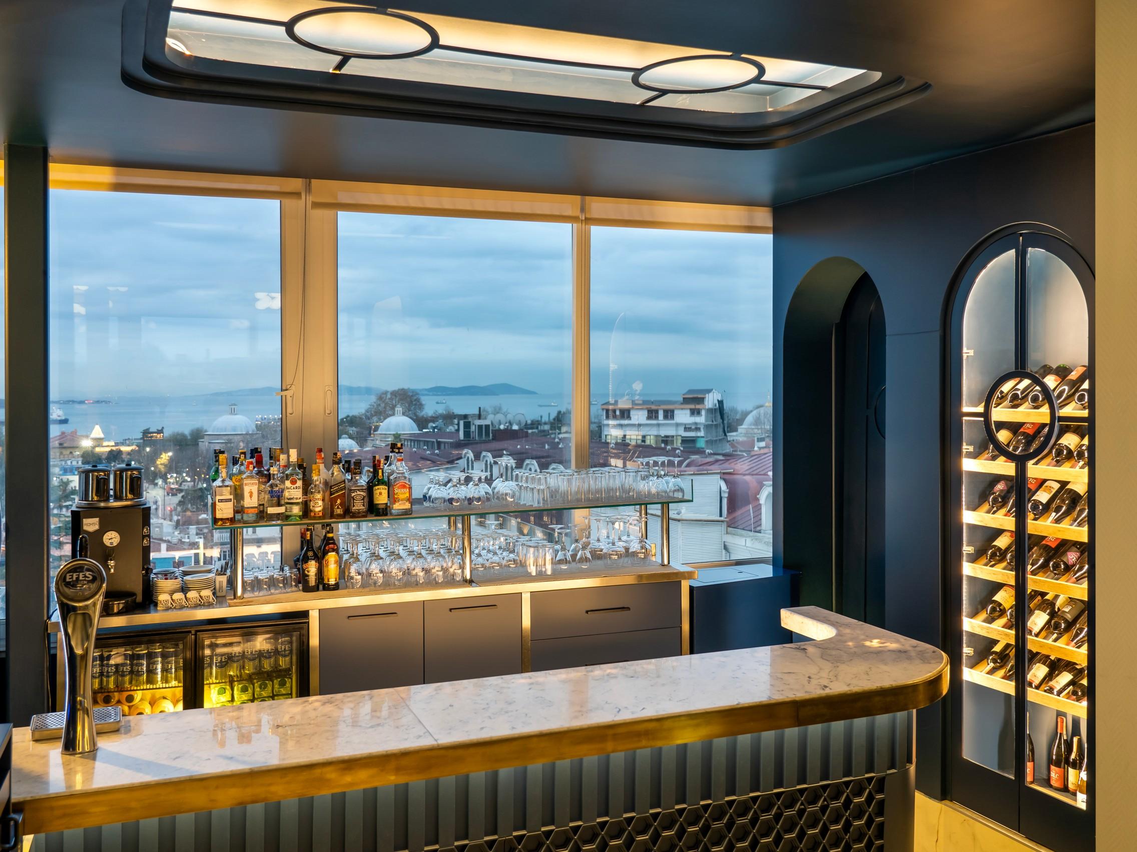 Bar/Salón Adamar Hotel - Special Class