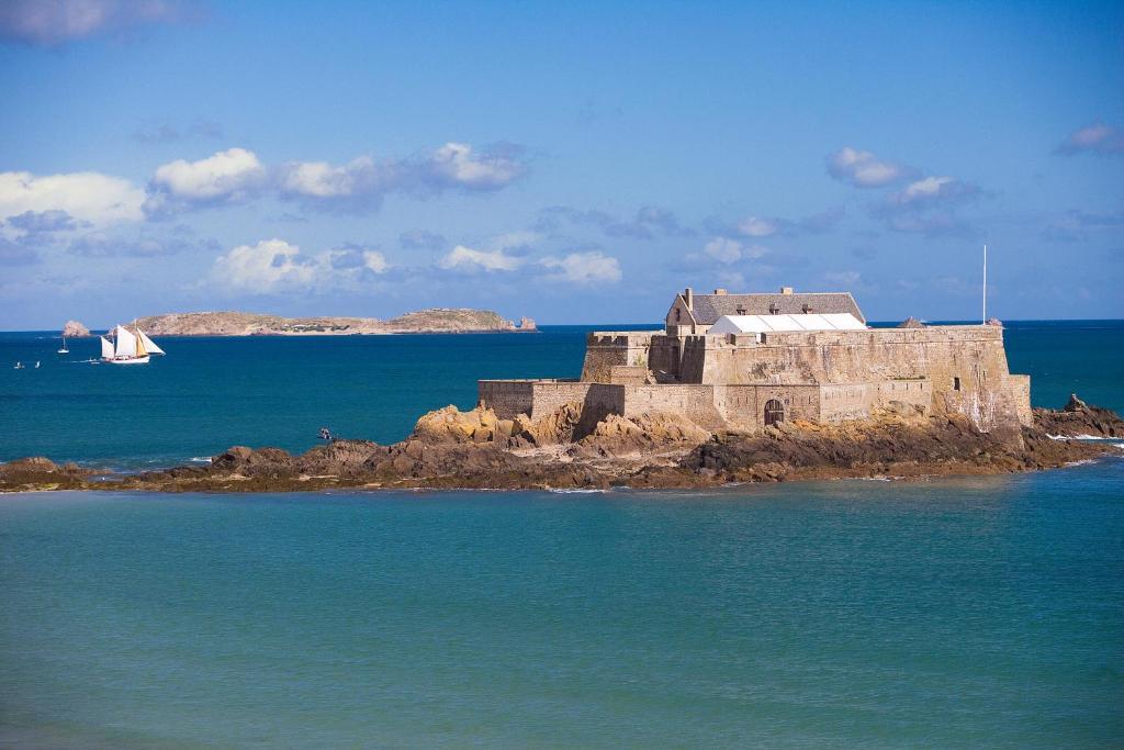 Vista Exterior Oceania St. Malo