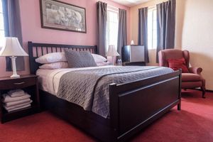 Alquiler Vacacional - Chic 1-bedroom apartment with ocean views, sun bathing deck, pool in Ensenada.