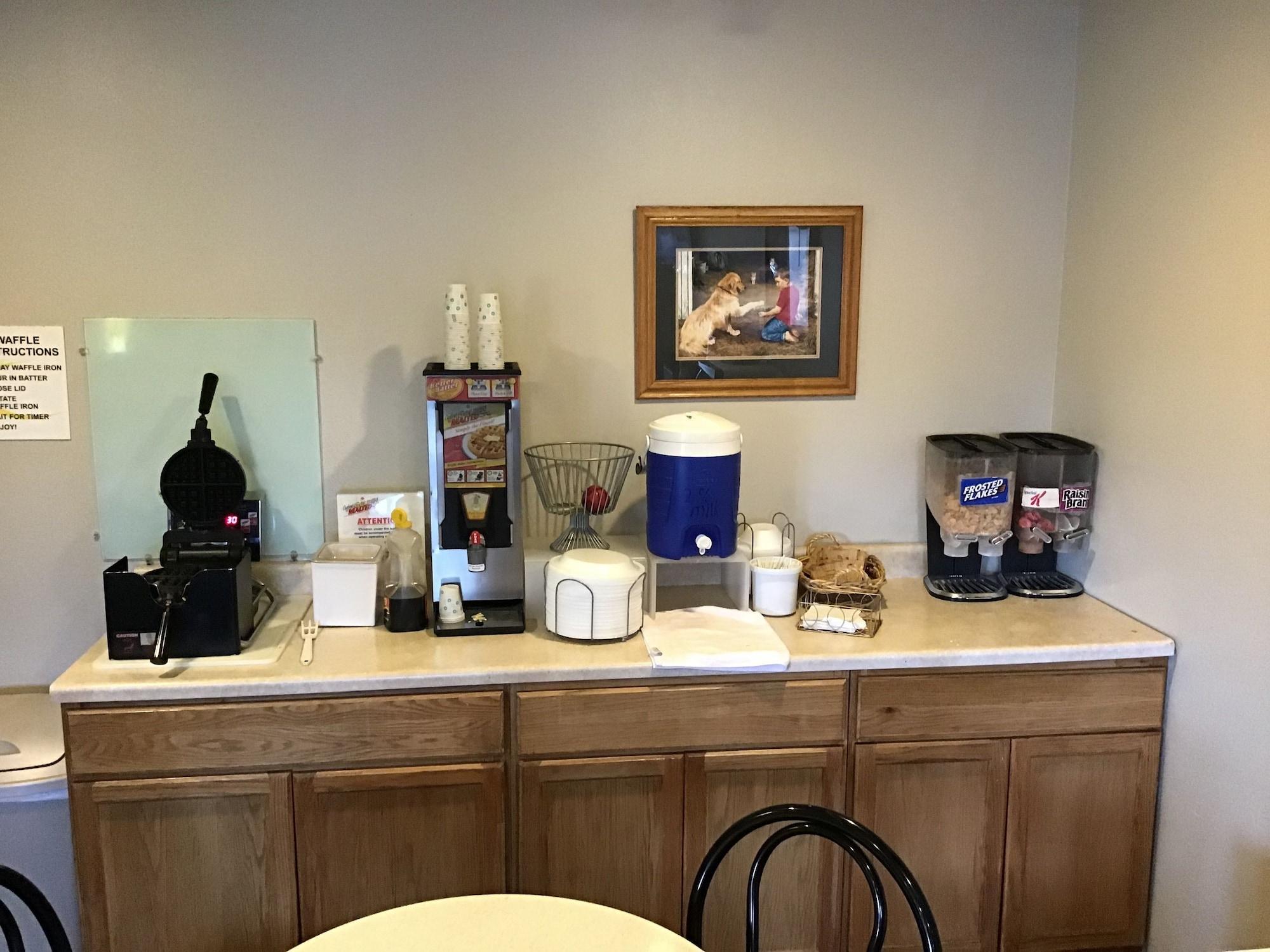 Restaurant Super 8 by Wyndham Blackfoot