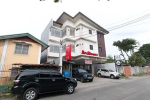 Alojamiento - RedDoorz Plus @ Diola Villamonte Bacolod