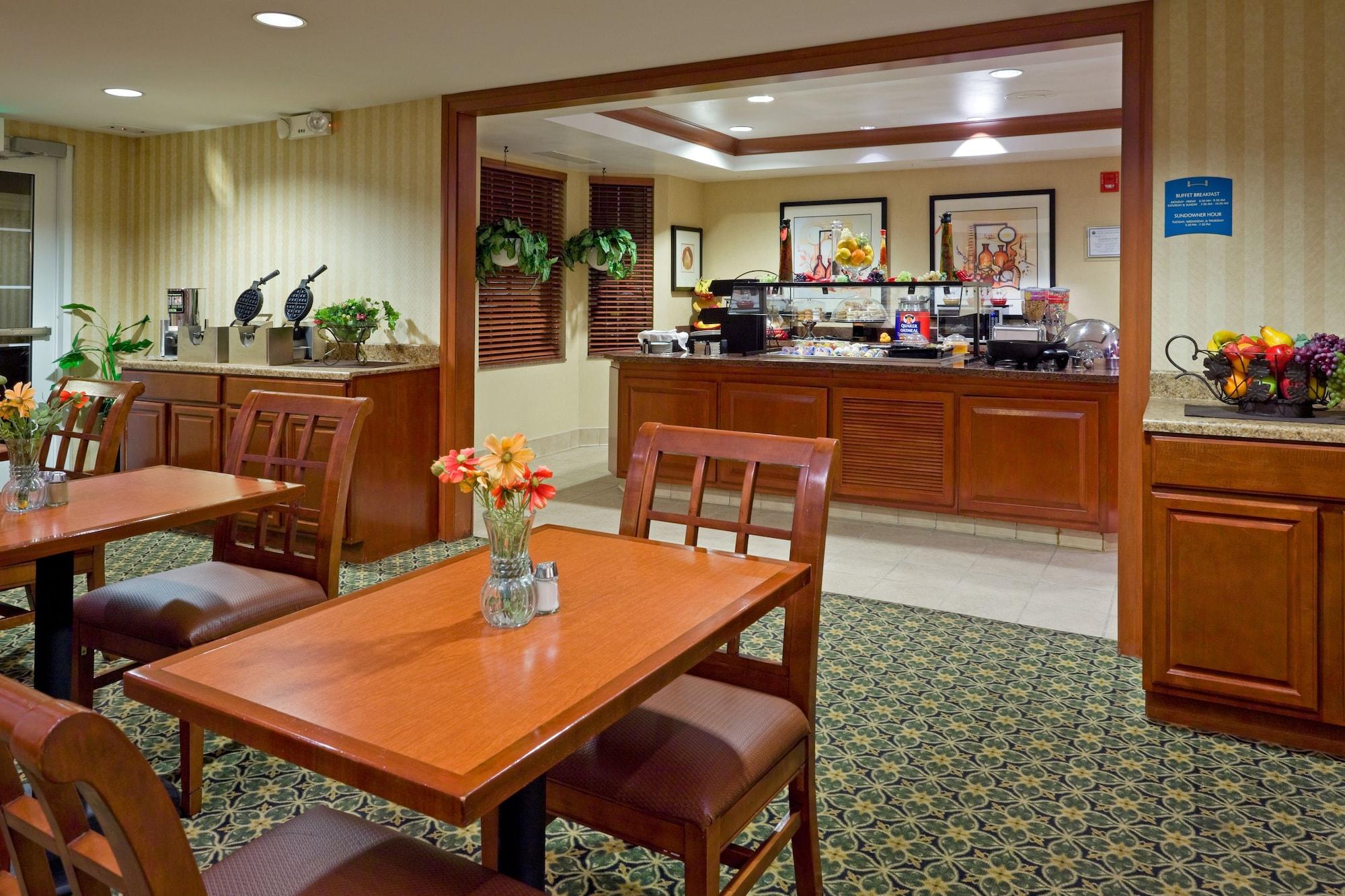 Restaurant Staybridge Suites Philadelphia-Mt. Laurel by IHG