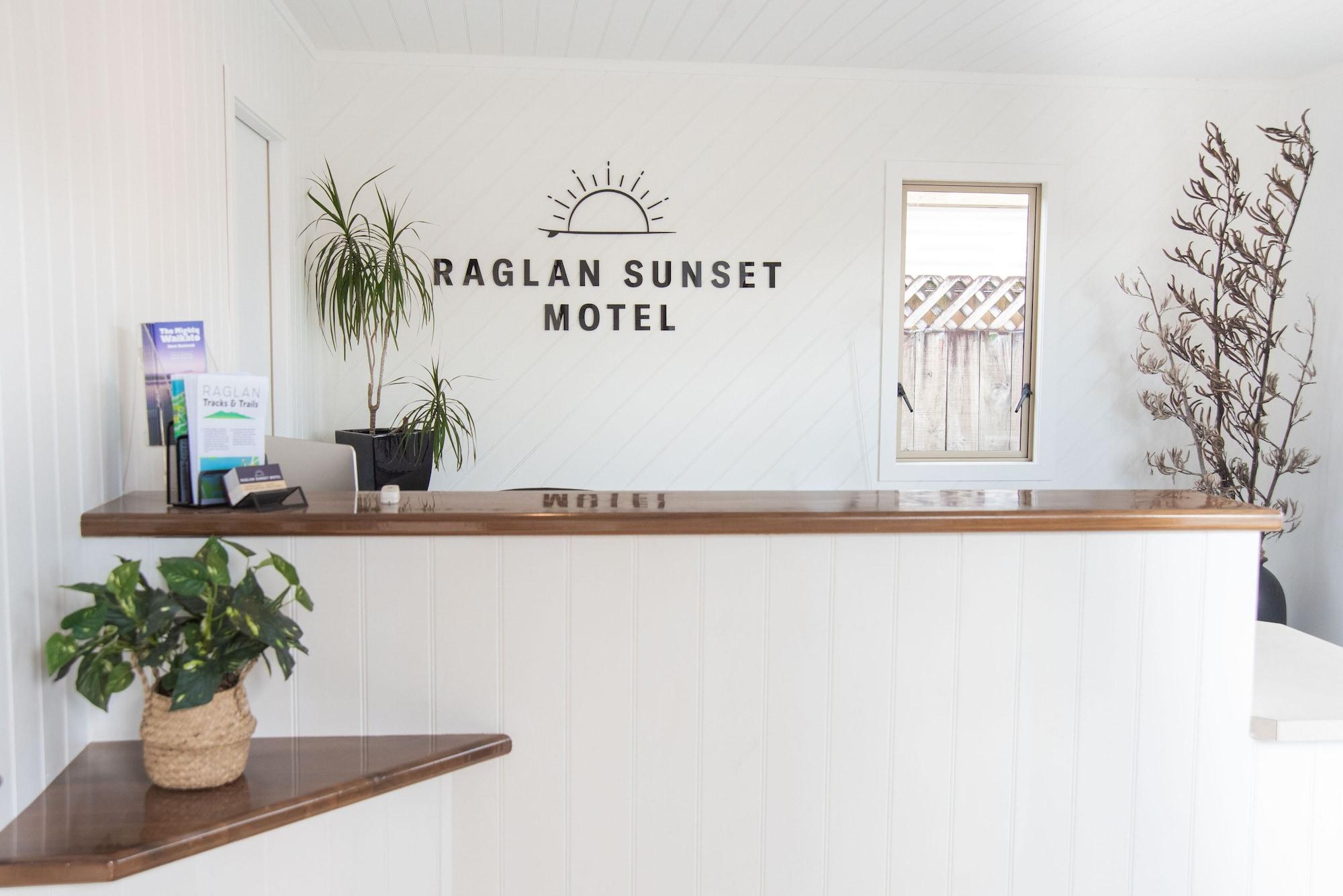 Vista Lobby Raglan Sunset Motel