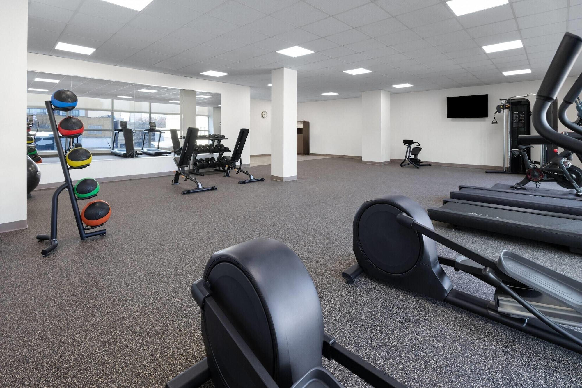 Gimnasio La Quinta Inn & Suites By Wyndham Queens NYC/JFK AirTrain