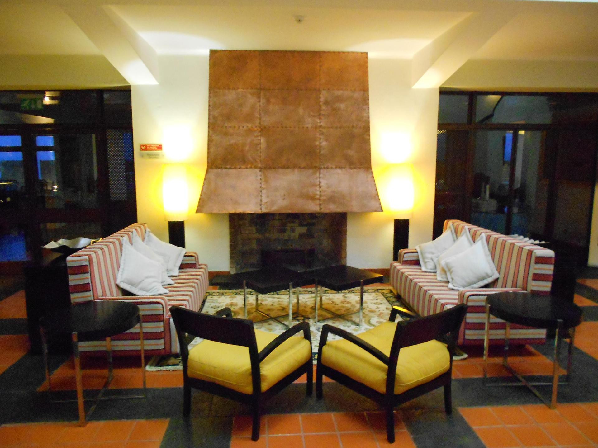 Vista Lobby Pousada Forte da Horta - Historic Hotel