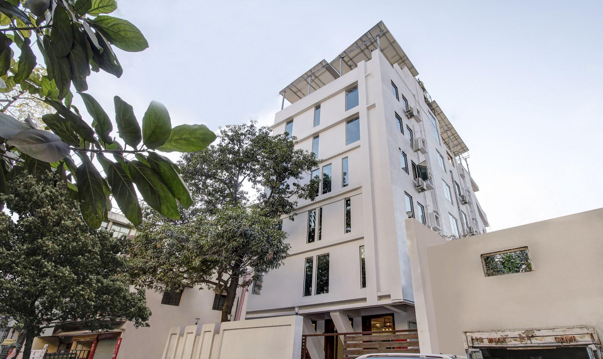 Vista Exterior Treebo The Pavilion, Railway Station