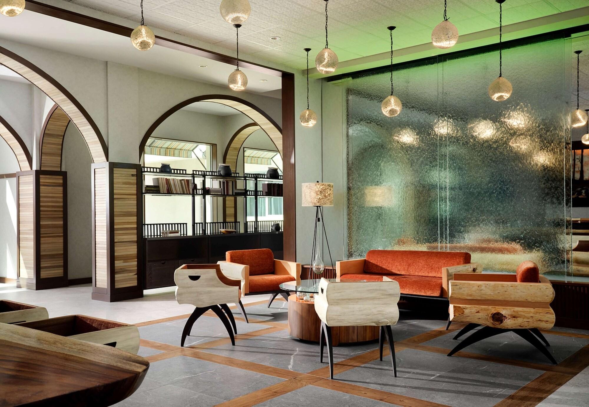 Vista Lobby Sanctity Hotel Rancho Cucamonga, Tapestry Collection Hilton