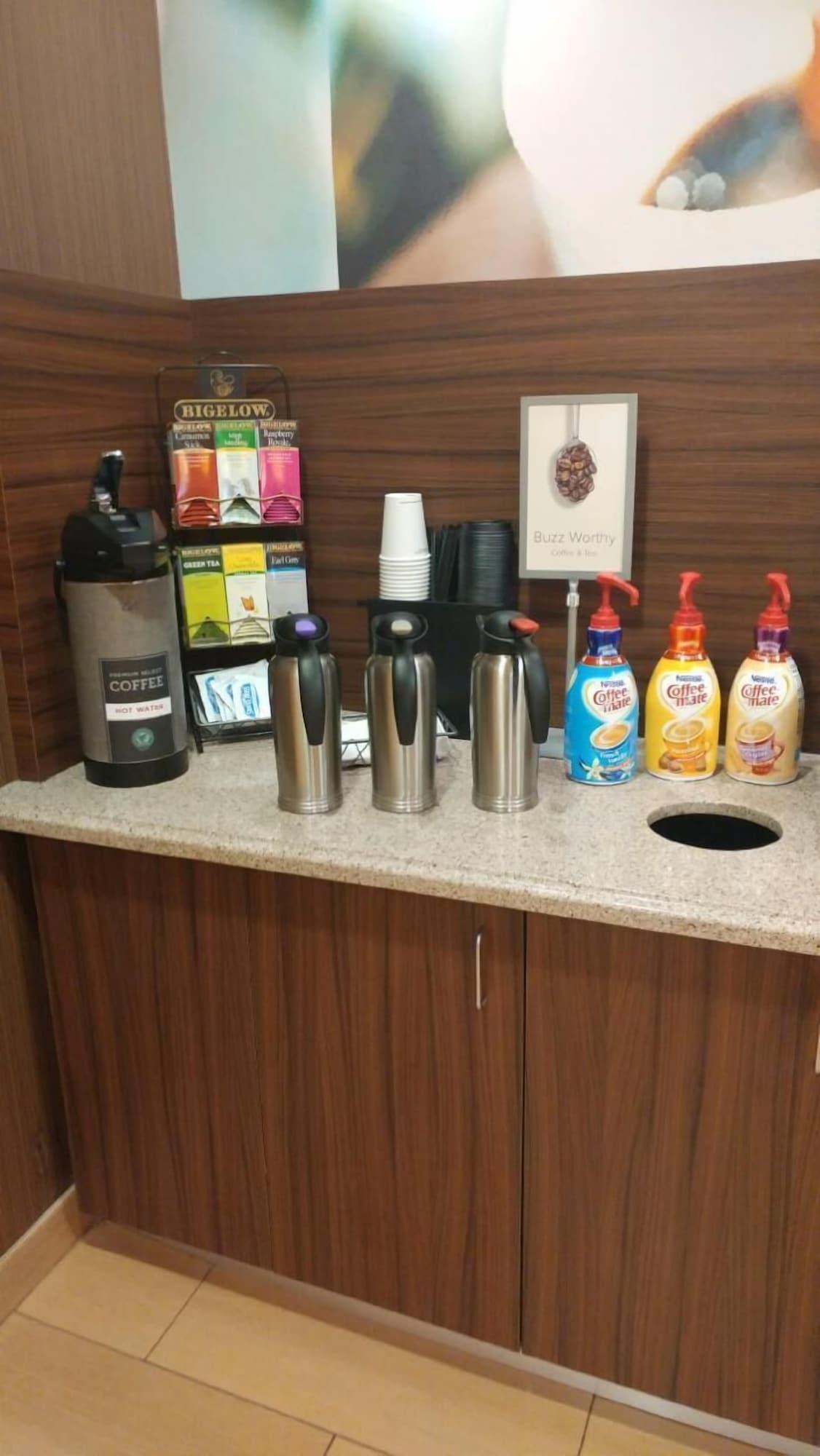 Bar/Salón Fairfield Inn & Suites by Marriott Ames